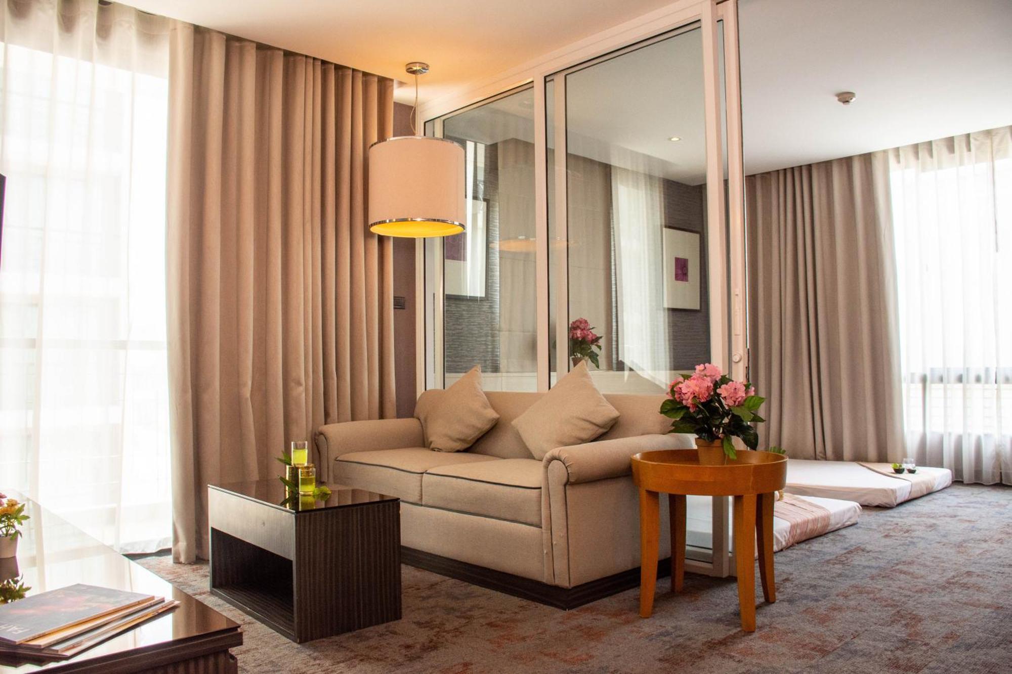 ฌ เฌอ - เดอะ กรีน โฮเทล  Hotel บ้านบางบ่อ ภายนอก รูปภาพ
