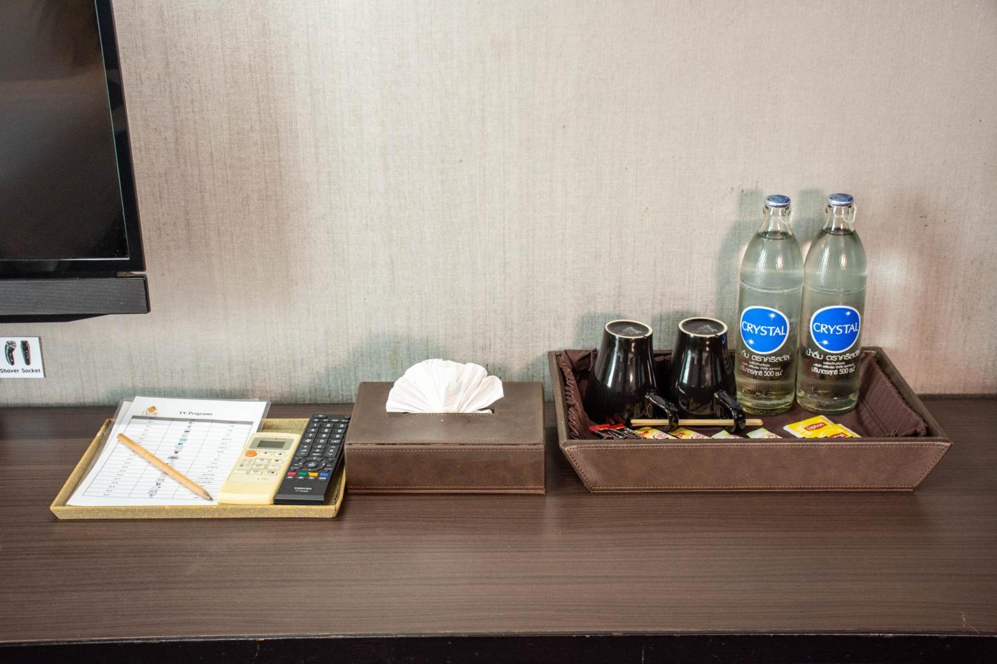 ฌ เฌอ - เดอะ กรีน โฮเทล  Hotel บ้านบางบ่อ ภายนอก รูปภาพ